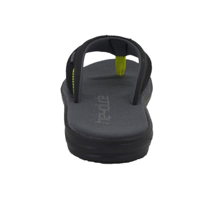 Flinn Free Black Hey Alter Sandalen in Bewegung