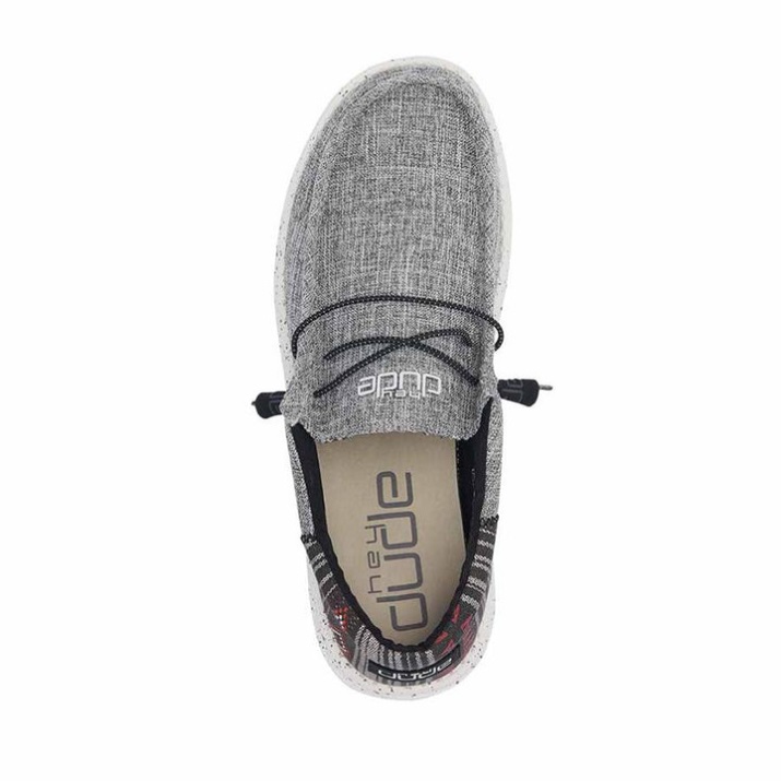 Wally Funk Black Aztec in Alltagssituationen Hey Dude Wally Funk Black Aztec in Aktion