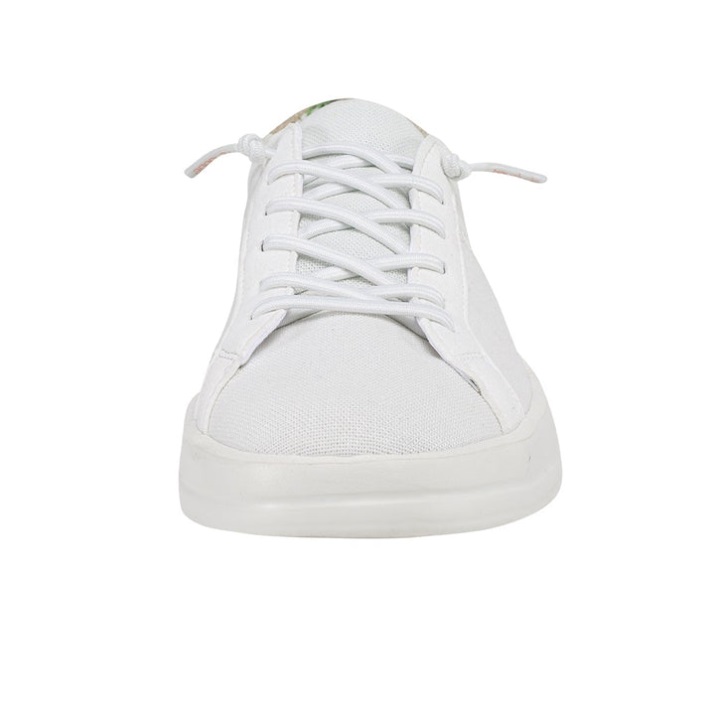 Karina Natural Coconut White Hey Dude Schuhe in Bewegung